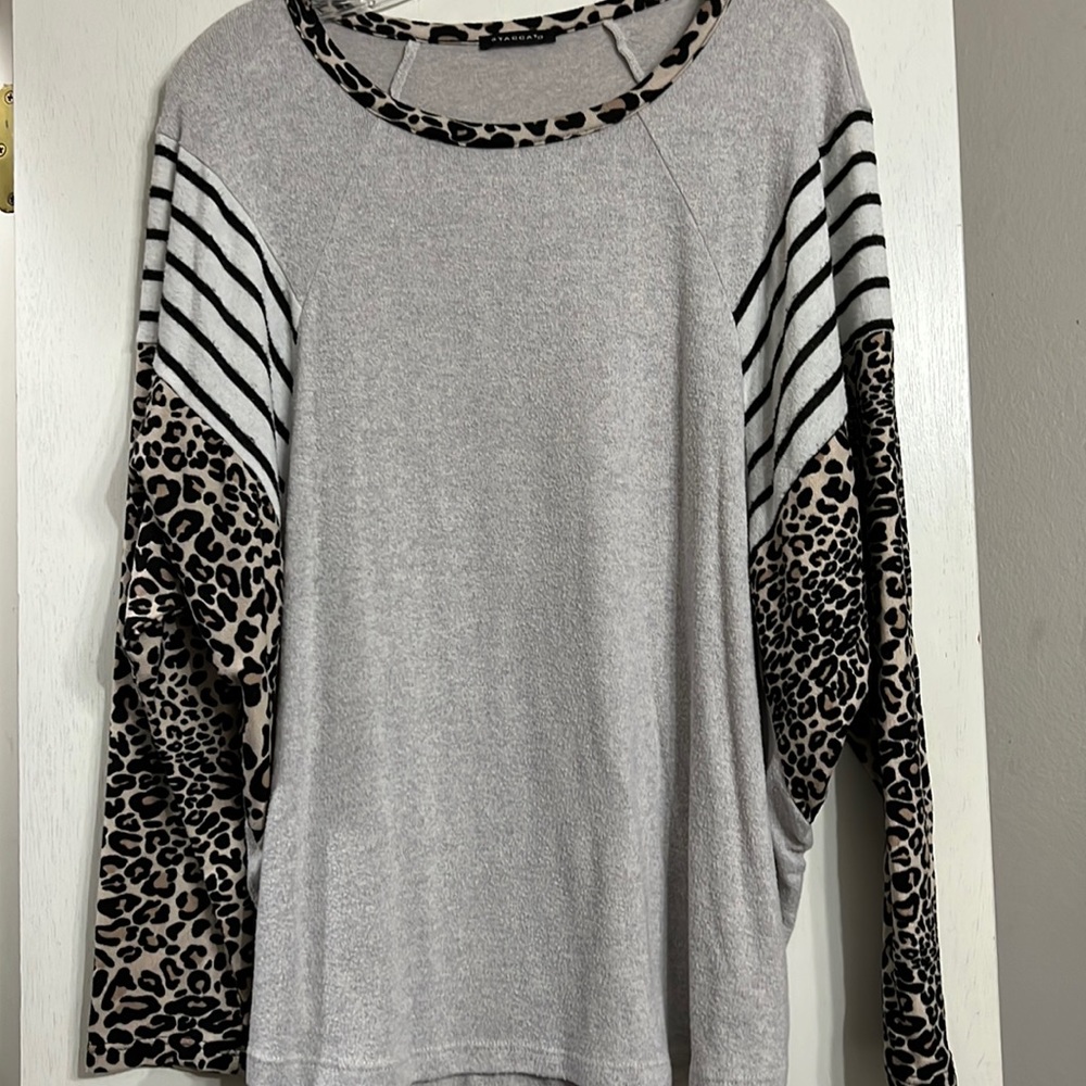 Long sleeve multi print top